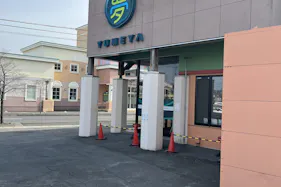 【夢屋新井田店】キッチンカーやプロモーション等に最適なアミューズメント施設のイベントスペース(入場口側風除)