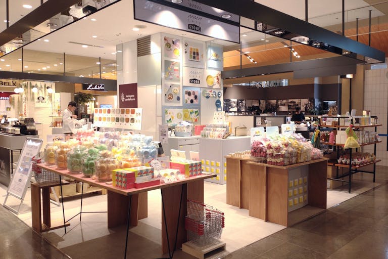 【有楽町マルイ】1階 カレンダリウムF01【物販・PR】1階入口正面、入店客数も多く、可視性や人通りも抜群のスペースの画像1