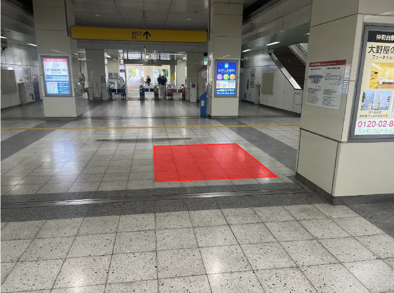【横浜市営地下鉄ブルーライン仲町台駅｜割引キャンペーン実施中】各種プロモーションや物販、サンプリングに最適なコンパクトな改札内イベントスペース