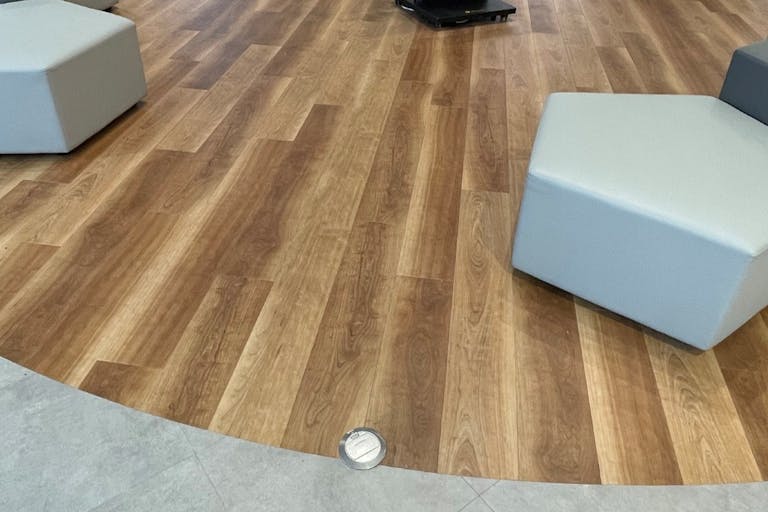 【イオンタウン東習志野】みんなの広場 イベントスペース 電源