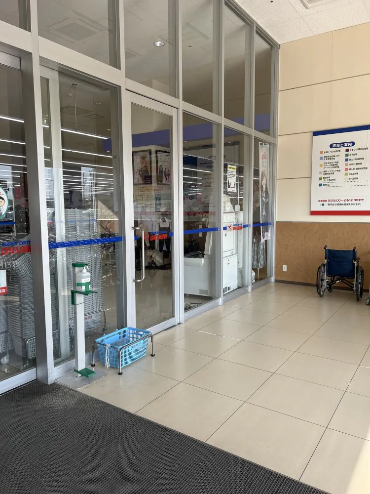 【スーパーセンターオークワ田原本インター】プロモーションに利用可能な衣料品側のスペース