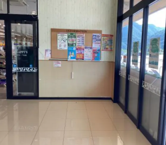 【天満屋ハピーズ金川店】正面入口風除室 各種プロモーション、会員獲得イベントに最適な屋内催事イベントスペース