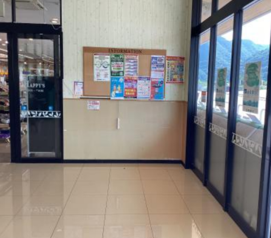 【天満屋ハピーズ金川店】正面入口風除室 各種プロモーション、会員獲得イベントに最適な屋内催事イベントスペース
