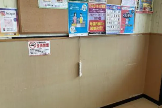 【天満屋ハピーズ金川店】正面入口風除室 各種プロモーション、会員獲得イベントに最適な屋内催事イベントスペース