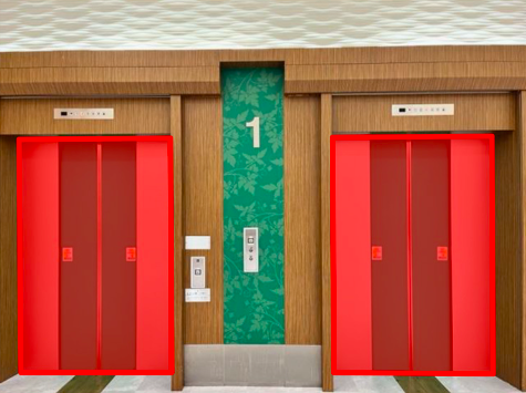 【イオンモール秋田】モール内広告 エレベーター扉