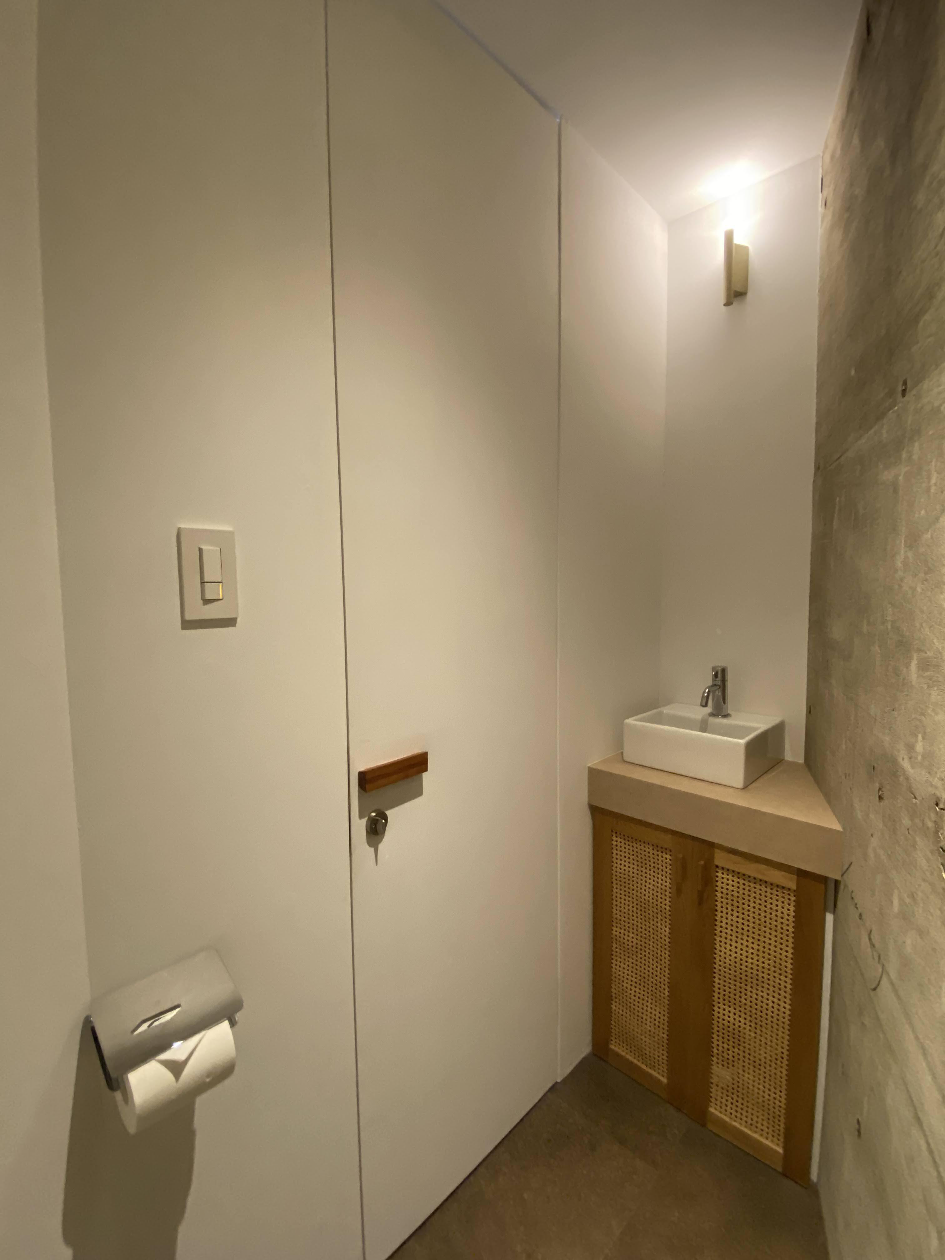 【蒲郡駅9分】展示会やギャラリーに最適なコンクリートあらわしのお洒落なギャラリースペースの画像11