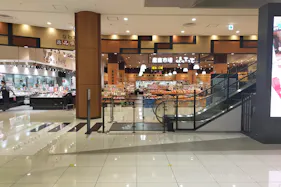 【イオンモール四條畷】③ 1階 風のコート(小)