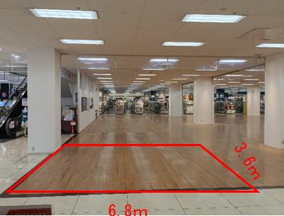【イオン前沢店】1階南側エスカレーター脇催事場の一部 販促プロモーションや物販に最適なスーパー店内催事イベントスペース