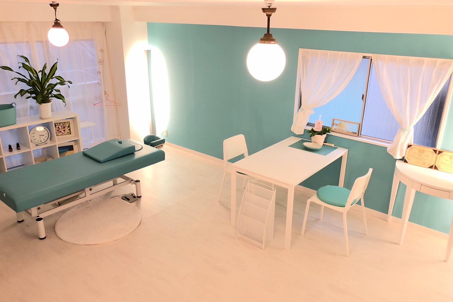 【麴町駅3分】施術講演や展示会、ポップアップストアに適したオフィス街にあるブルーを基調としたイベントスペース