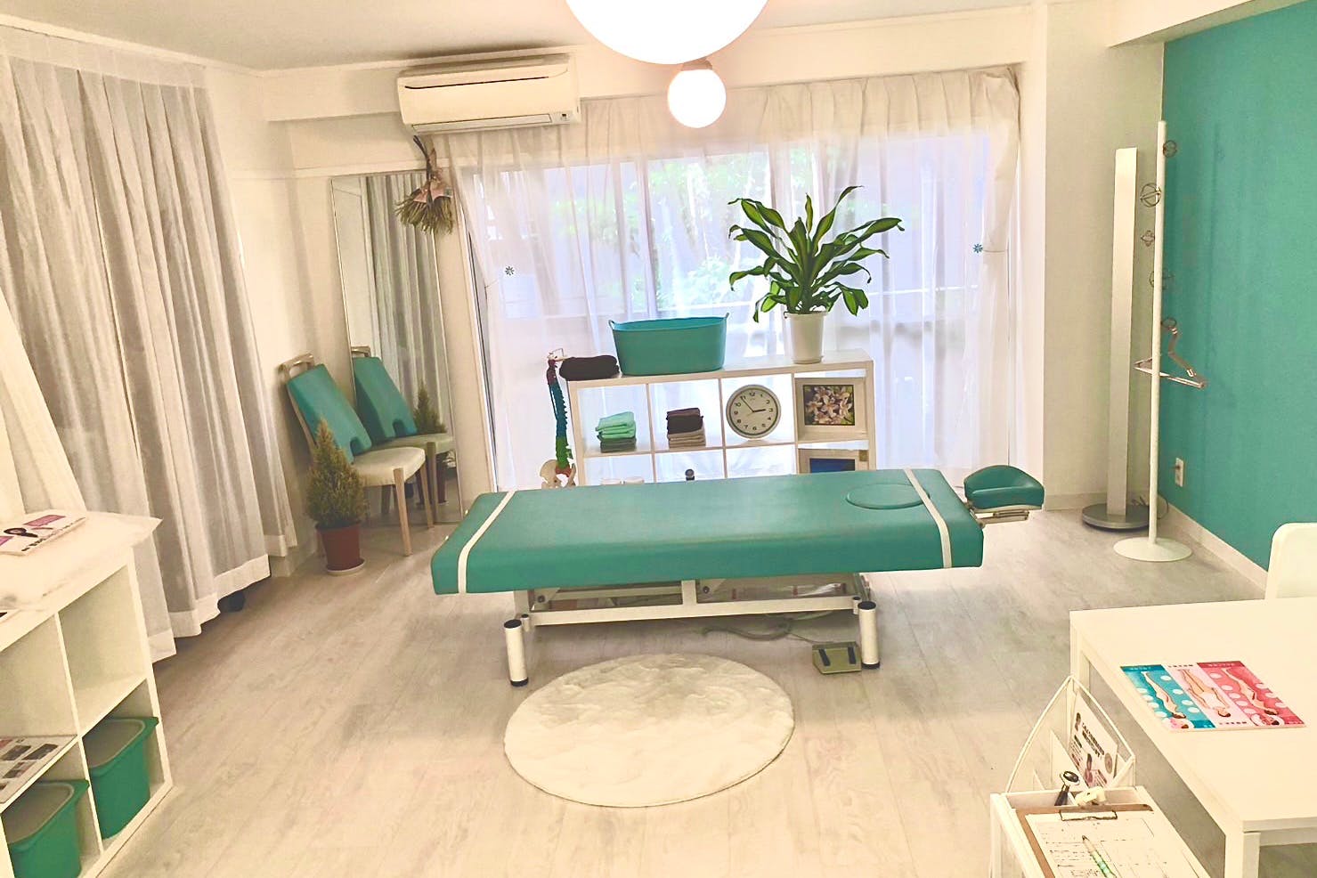 【麴町駅3分】施術講演や展示会、ポップアップストアに適したオフィス街にあるブルーを基調としたイベントスペース