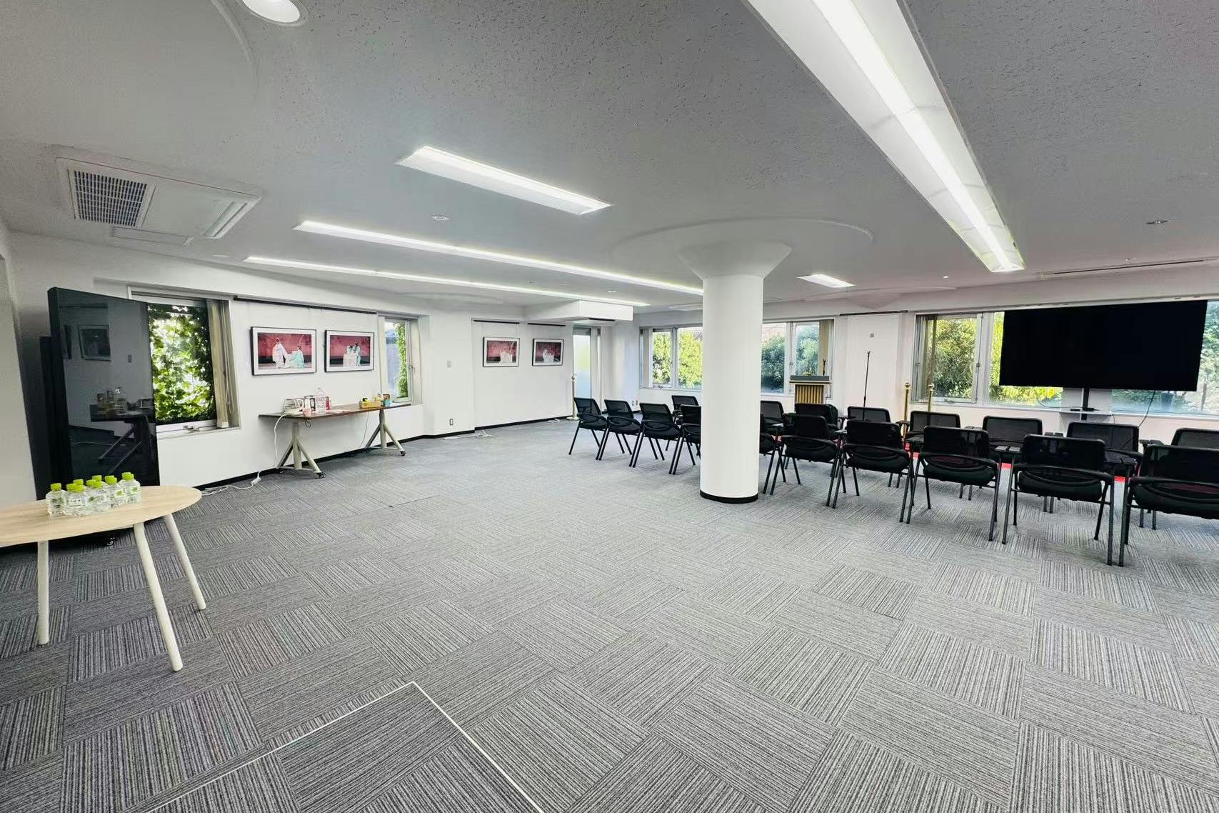 【神楽坂駅12分】作品展示、ワークショップに適した広くてシンプルな内装が心地いいギャラリー