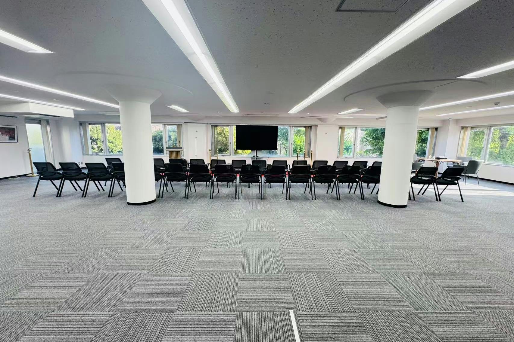 【神楽坂駅12分】作品展示、ワークショップに適した広くてシンプルな内装が心地いいギャラリー