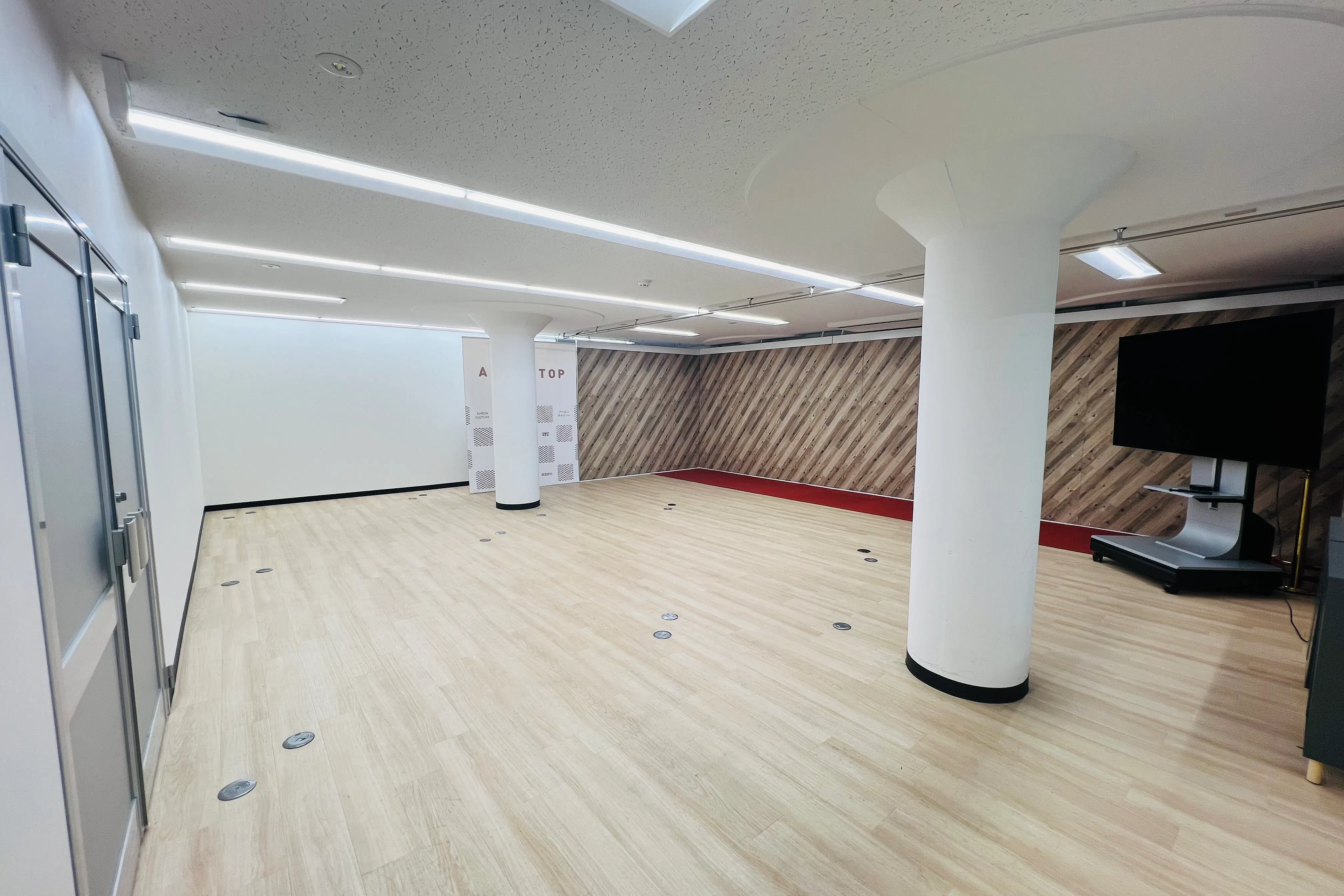 【神楽坂駅12分】作品展示、ワークショップに適した広くてシンプルな内装が心地いいギャラリー
