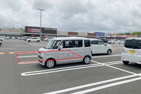 【イオンタウン伊賀上野】キッチンカー等の移動販売に最適なスターバックスコーヒー前にある視認性の良い駐車場スペース