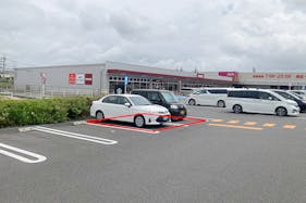 【イオンタウン伊賀上野】キッチンカー等の移動販売に最適なスターバックスコーヒー前にある視認性の良い駐車場スペース