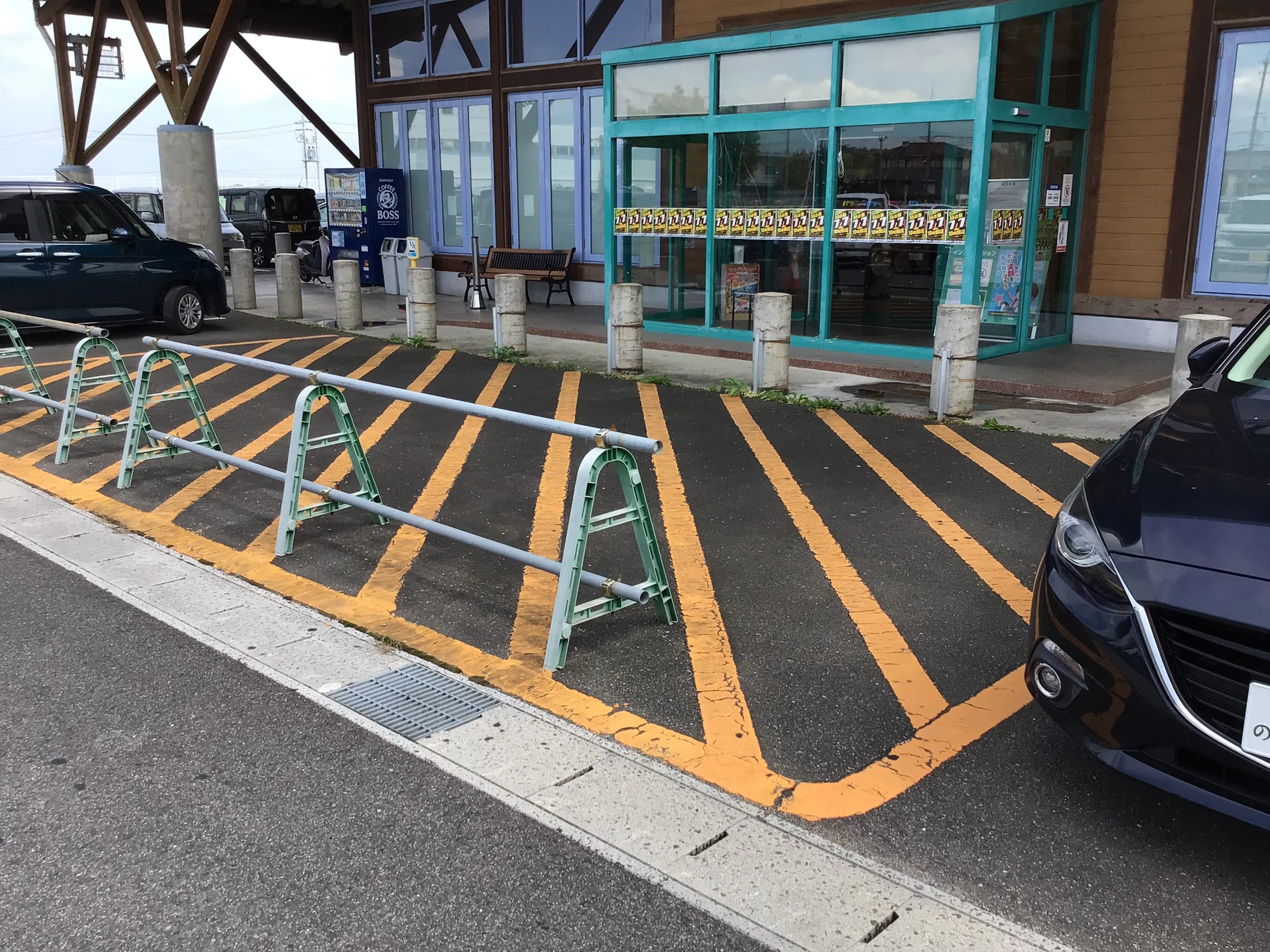 【ダイナム三重芸濃店】キッチンカーや各種プロモーションイベントに最適なアミューズメント施設のイベントスペース