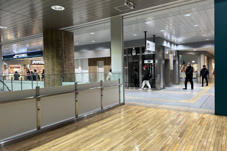 スペースから見た人通り