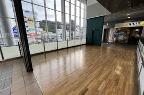 【京王高幡ショッピングセンター】高幡不動駅直結 物販・食物販のポップアップストアやプロモーションに最適な改札付近のイベントスペース