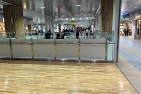 【京王高幡ショッピングセンター】高幡不動駅直結 物販・食物販のポップアップストアやプロモーションに最適な改札付近のイベントスペース