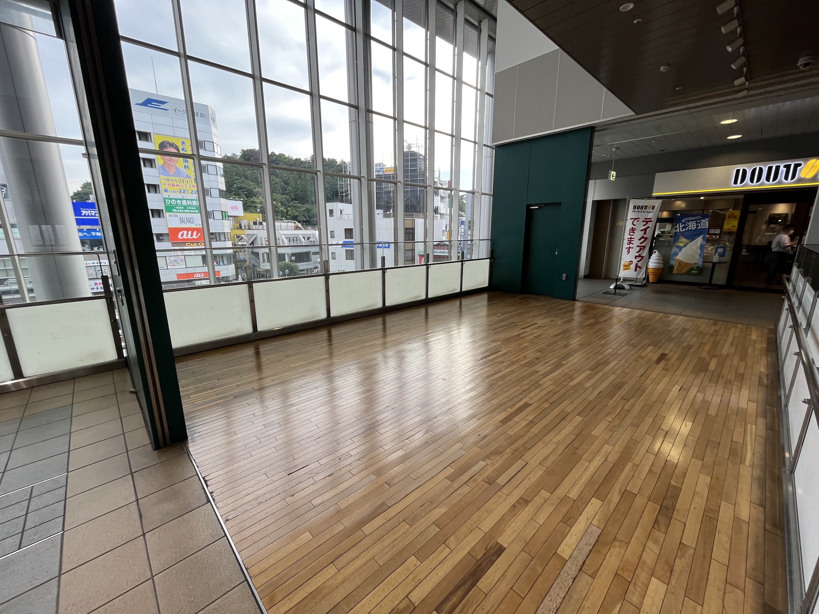 【京王高幡ショッピングセンター】高幡不動駅直結　物販・食物販のポップアップストアやプロモーションに最適な改札付近のイベントスペース