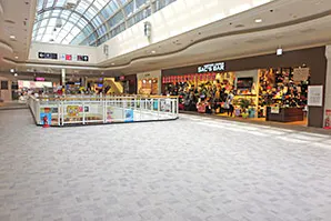 【イオンモール高知】サックスバーアナザーラウンジ前ブリッジ(北)