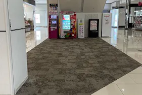 【イオンモール宮崎】サウス正面入口エスカレーター下