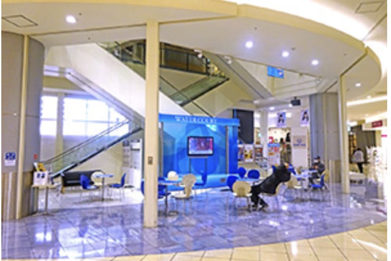 【イオンモール大和】1階ウォーターコートの画像1