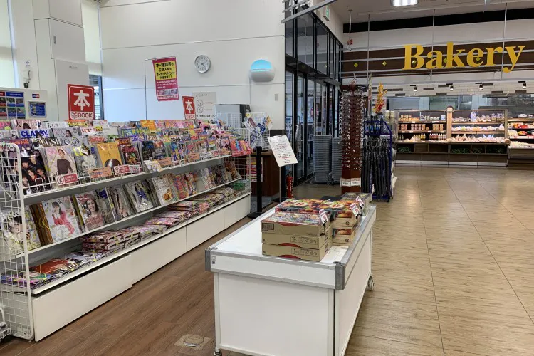 【オークワオーストリート紀の川井阪】プロモーションに利用可能な南側入口のスペース