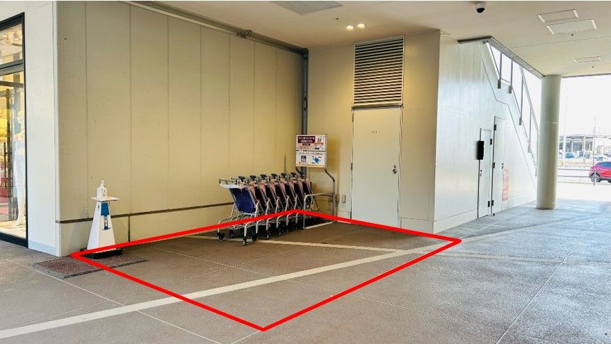 【三井アウトレットパーク 仙台港】1階 南エントランス