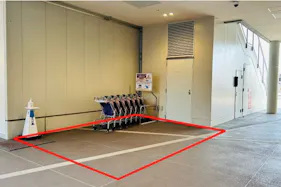 【三井アウトレットパーク 仙台港】1階 南エントランス