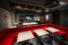 【淀屋橋駅5分】パーティーや撮影に適したリバーサイドテラス併設ダイニングバー路面店/80㎡/3路線3駅から徒歩5分のスペース