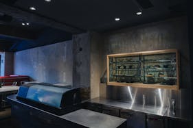 【淀屋橋駅5分】パーティーや撮影に適したリバーサイドテラス併設ダイニングバー路面店/80㎡/3路線3駅から徒歩5分のスペース