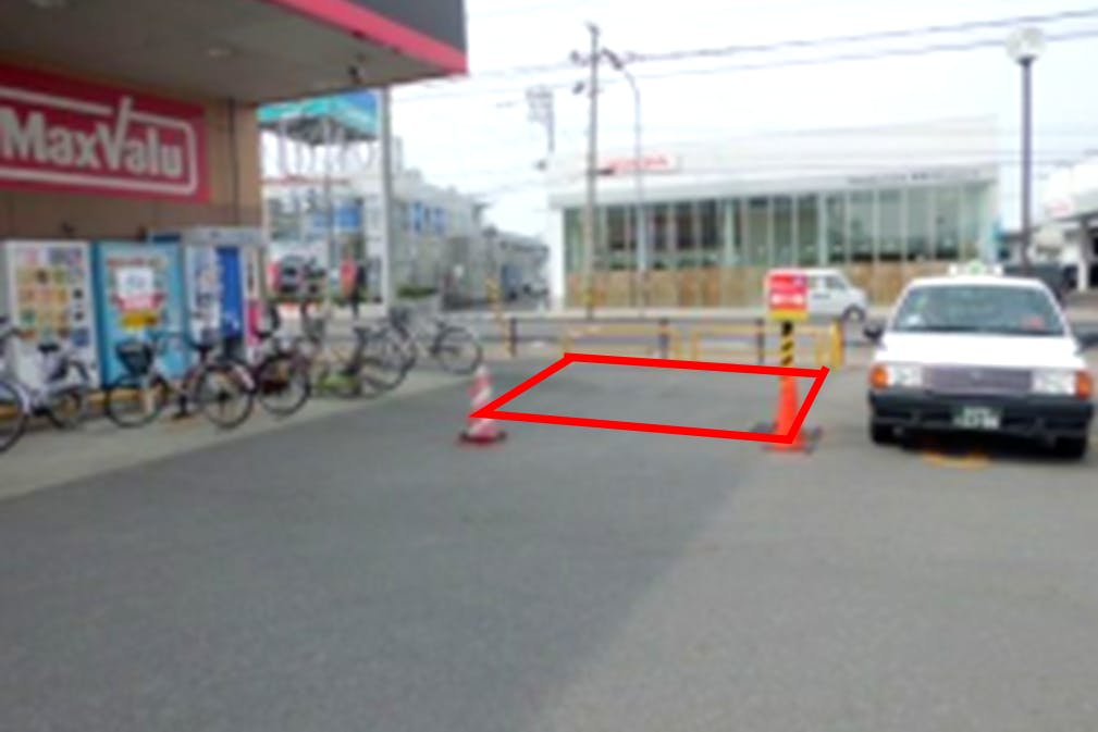 【イオンタウン青森浜田】キッチンカー等の移動販売に最適なタクシー乗り場横の屋外スペース