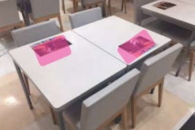 【イオンモールKYOTO】モール内広告 フードコートテーブルシール