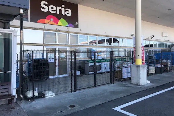 【西友 桜ヶ丘店】店頭 キッチンカーなどに最適なスーパー屋外軒先の催事イベントスペース