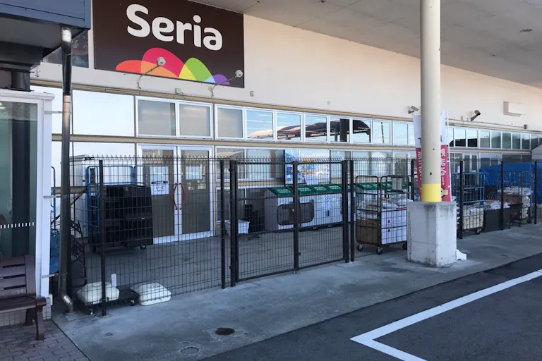 【西友 桜ヶ丘店】店頭 キッチンカーなどに最適なスーパー屋外軒先の催事イベントスペースの画像1