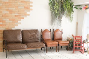 【大阪梅田駅6分】清潔感溢れる白い内装が美しい自然光たっぷりの明るいスタジオ