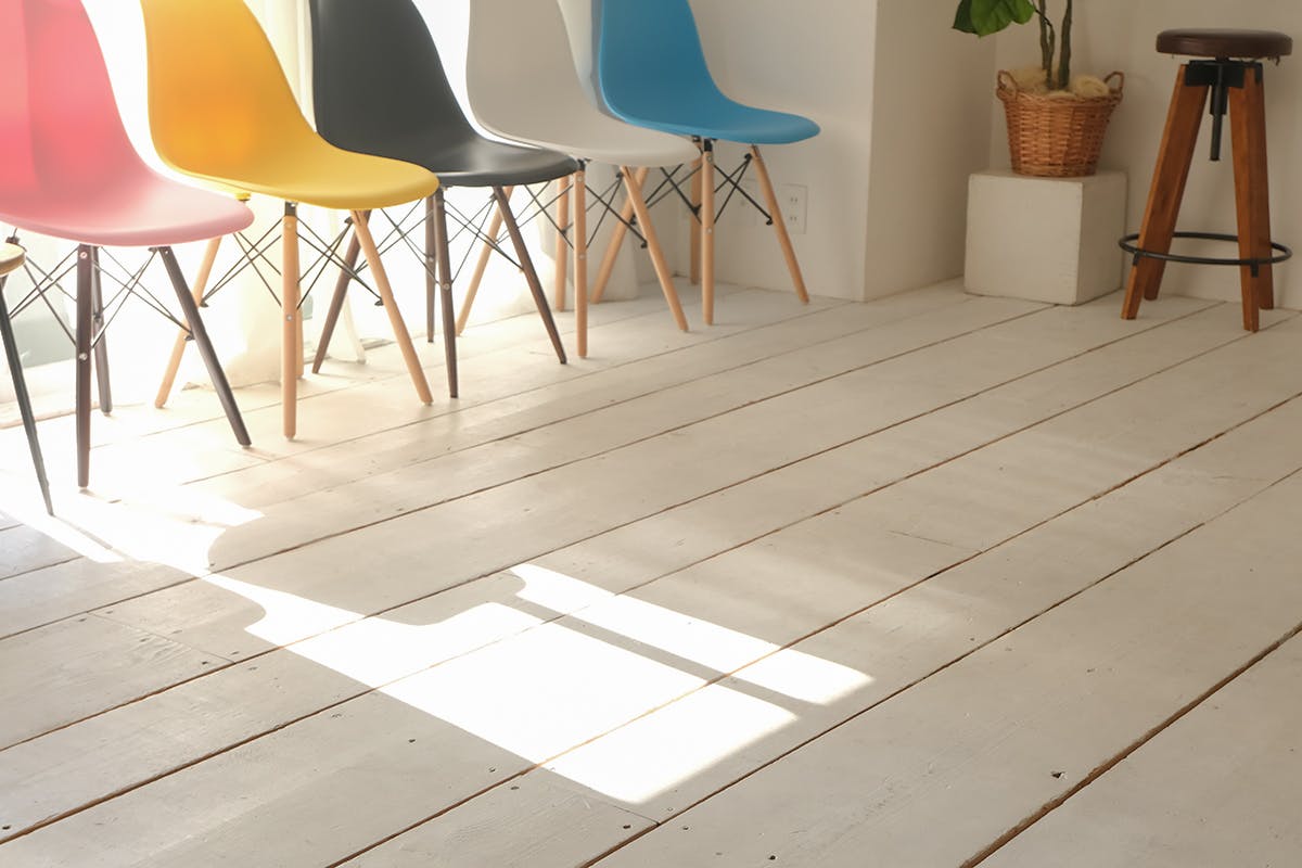 【大阪梅田駅6分】清潔感溢れる白い内装が美しい自然光たっぷりの明るいスタジオ