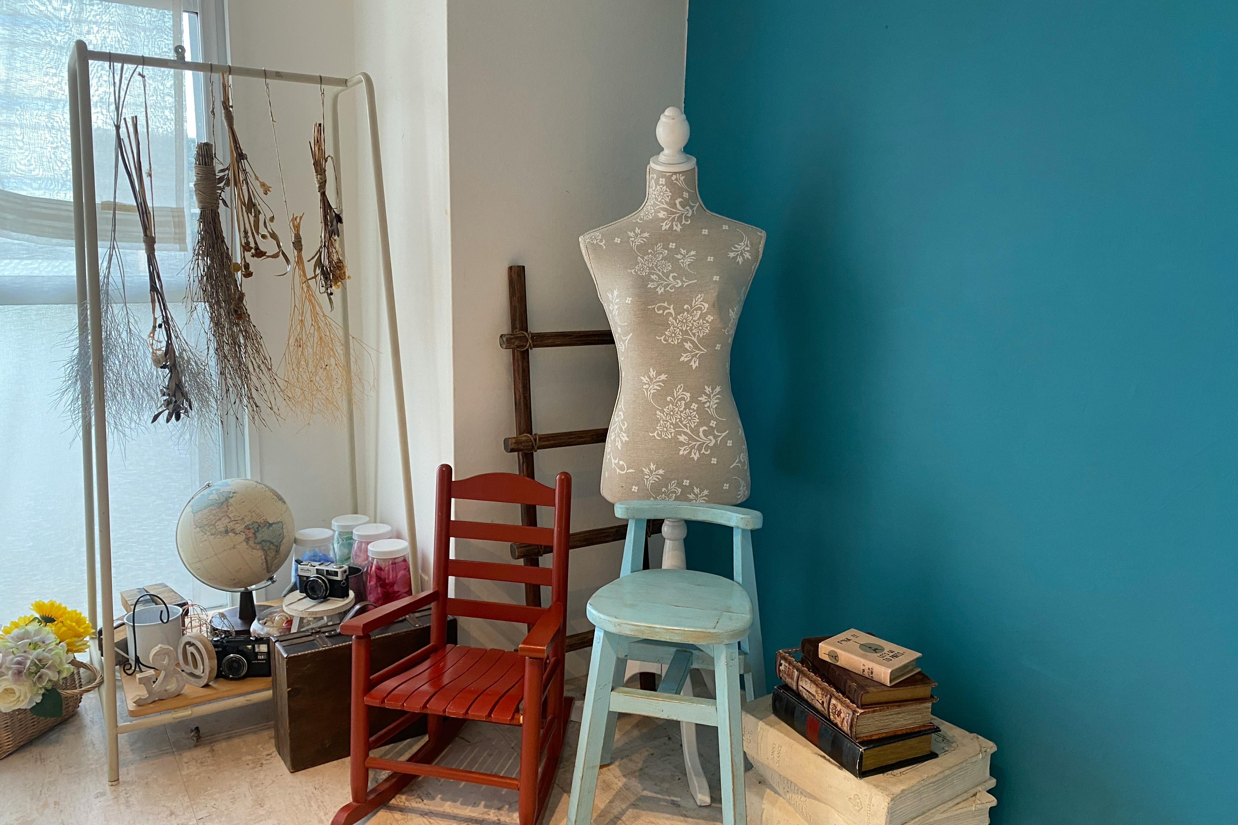 【大阪梅田駅6分】清潔感溢れる白い内装が美しい自然光たっぷりの明るいスタジオ