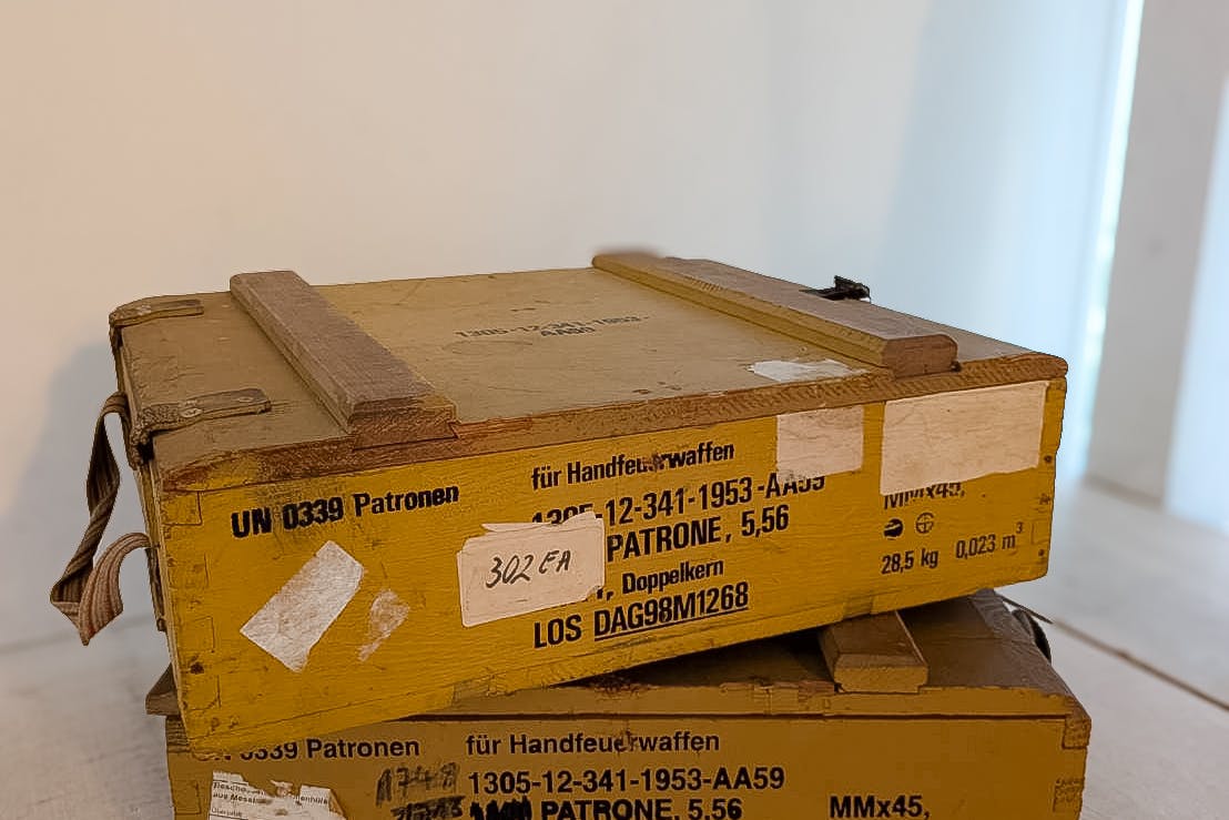 【大阪梅田駅6分】清潔感溢れる白い内装が美しい自然光たっぷりの明るいスタジオ