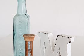 【大阪梅田駅6分】清潔感溢れる白い内装が美しい自然光たっぷりの明るいスタジオ