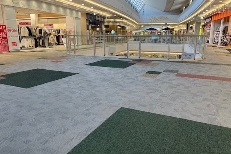 【イオンモール羽生】ファイテン前ブリッジ(イオン側)の画像1