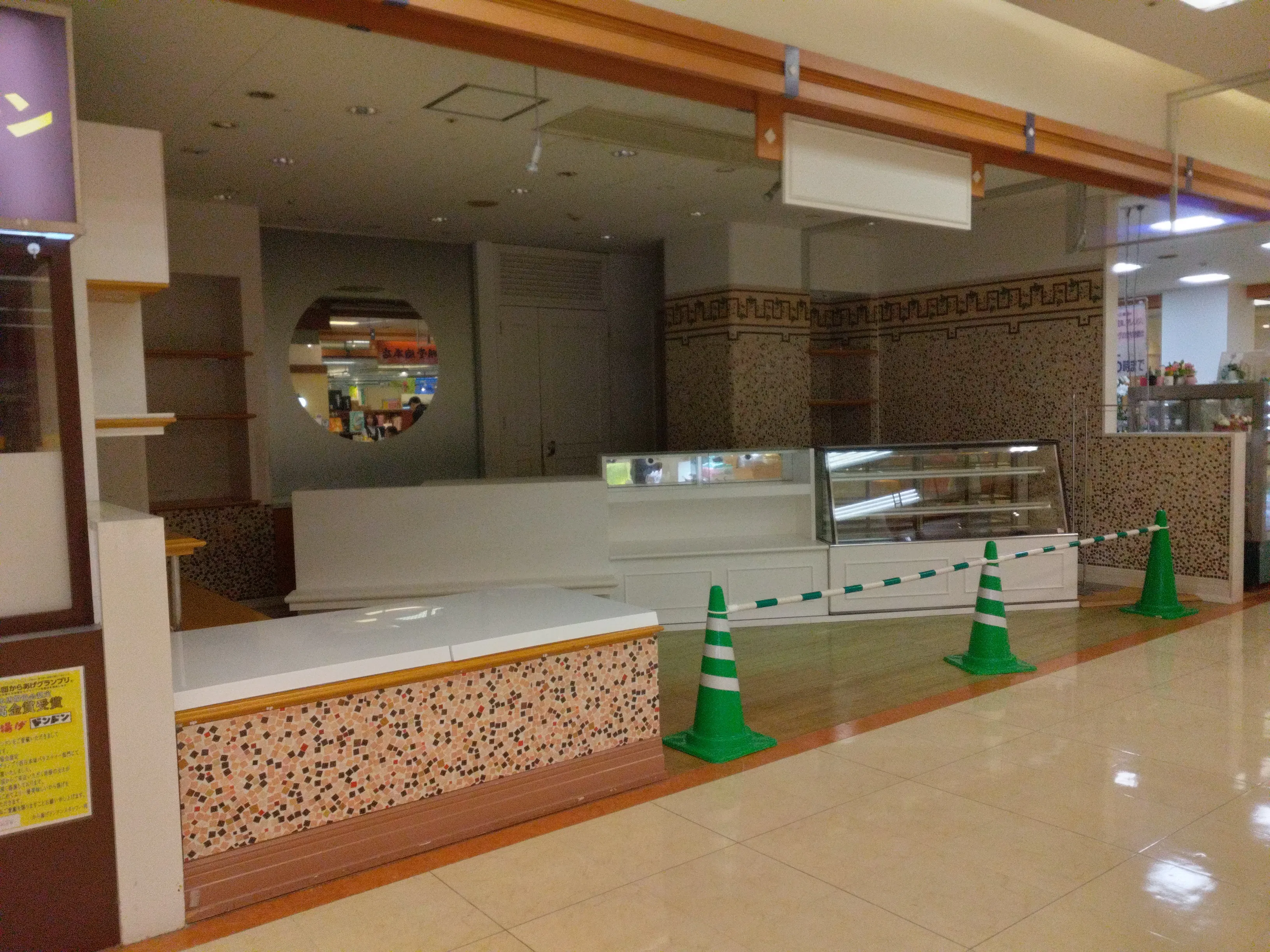 【イオン大塔ショッピングセンター（長崎県）】1階主通路中央区画