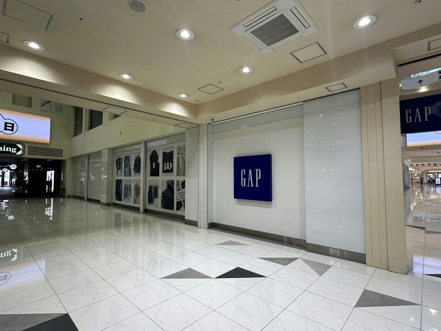 【イオンモール岡崎】1F アオイコート 西の画像