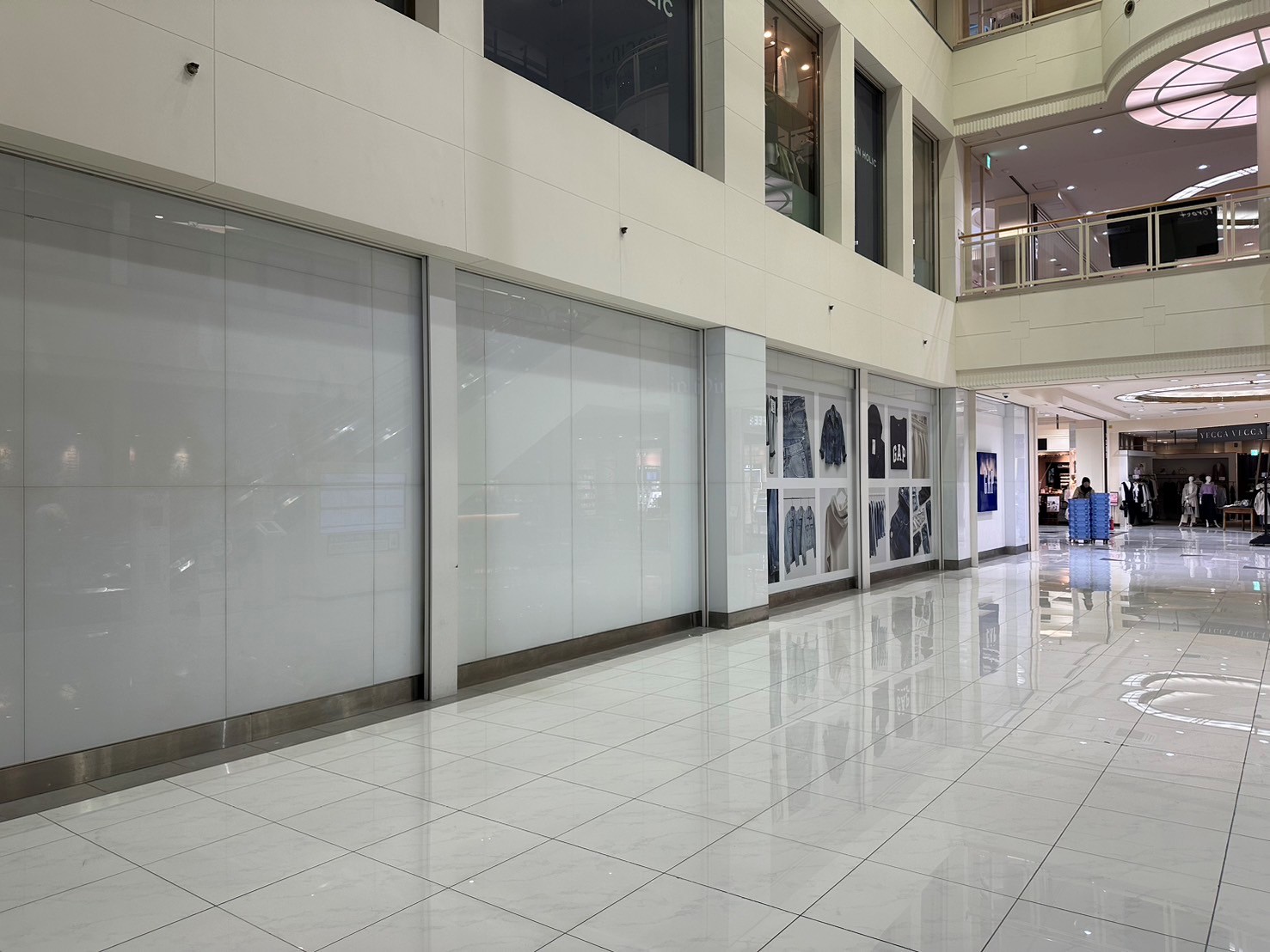 【イオンモール岡崎】1F アオイコート 西