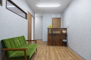 【阪神西宮駅3分】ヨガ等のスクール運営やワークショップ、展示会等に最適な大きな窓から光が差し込む開放的な空間が特徴なレンタルスペース