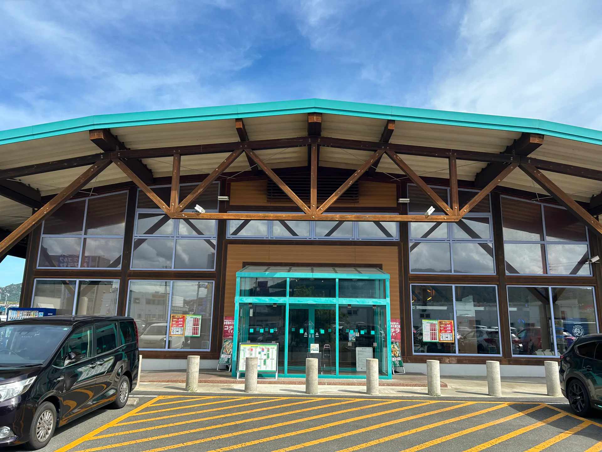 【ダイナム山口小郡店】キッチンカーやプロモーション等に最適なアミューズメント施設のイベントスペース(めん六や前)