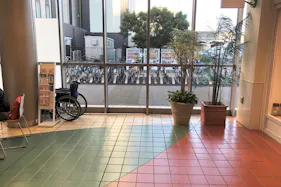 【三井アウトレットパーク 幕張】C-SITE 1階 総合案内所横