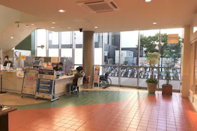 【三井アウトレットパーク 幕張】C-SITE 1階 総合案内所横