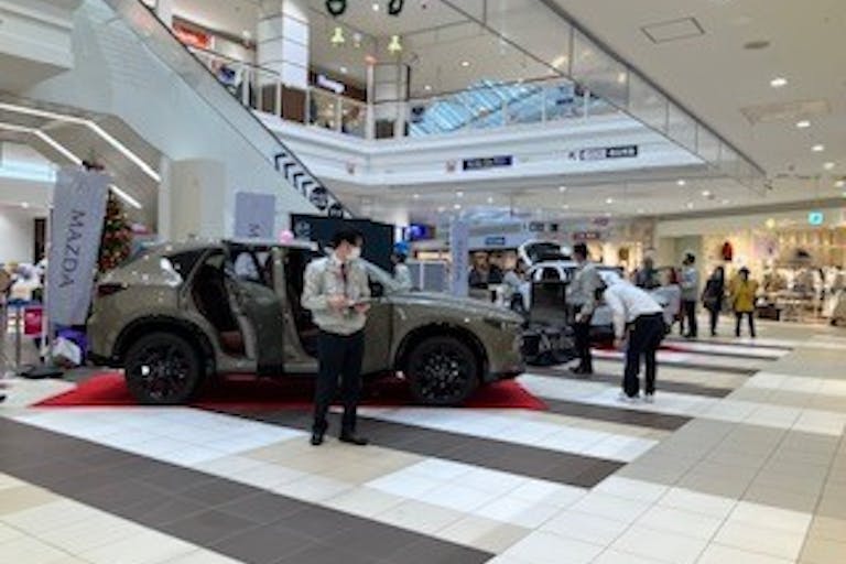 【イオンモール佐久平】各種プロモーションや物販、食物販のポップアップストアに最適なセントラルコート内のイベントスペース(セントラルコートB)の画像1